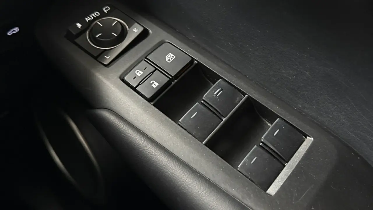 2016 Lexus NX200t Gallery Image 19