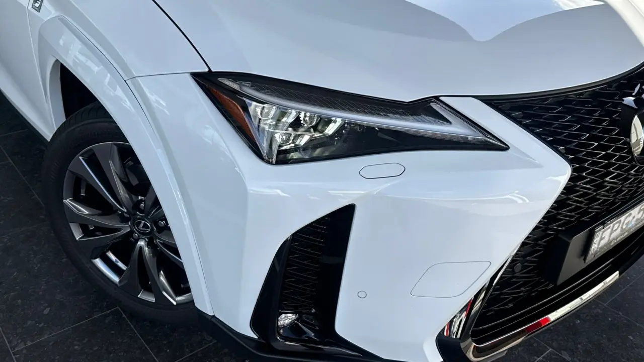 2025 Lexus UX300h Gallery Image 2