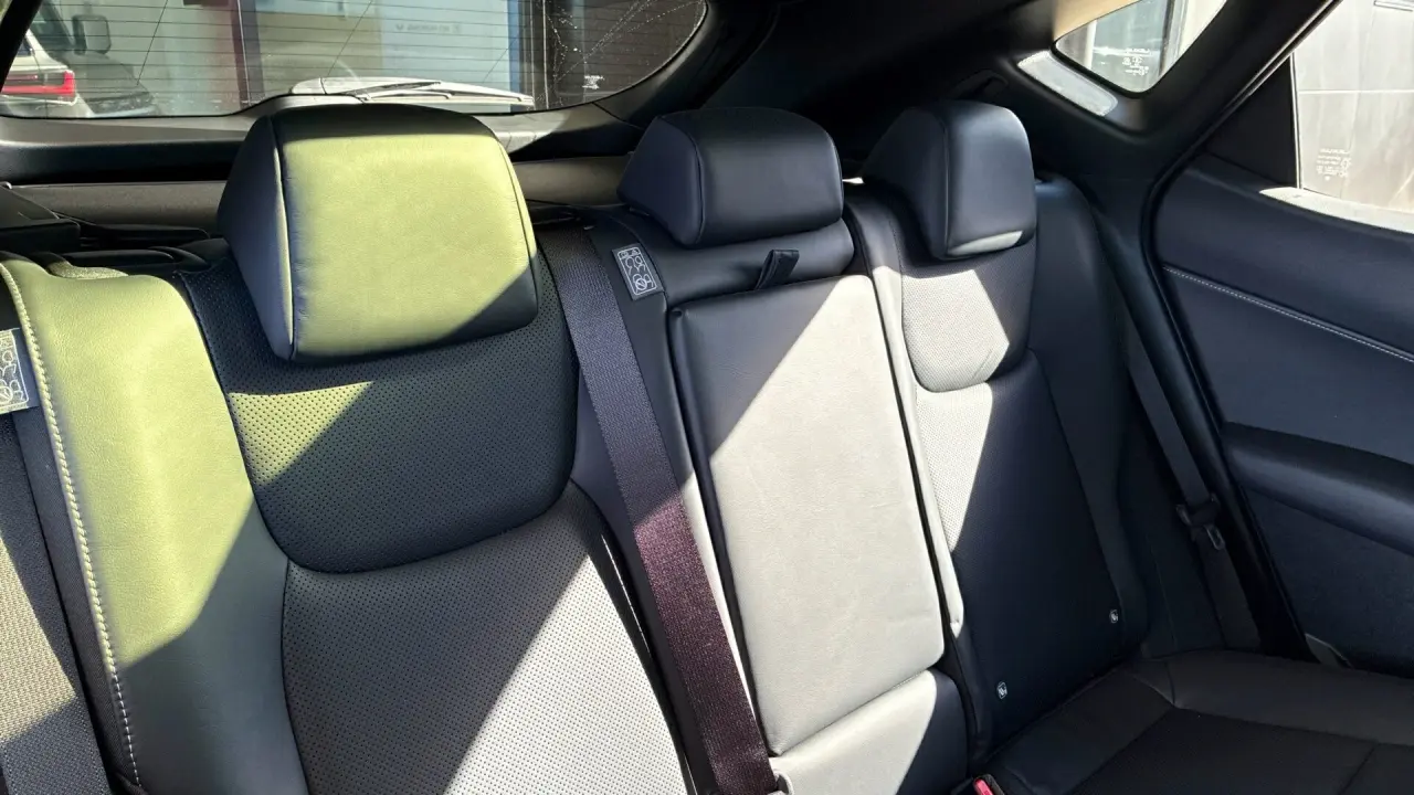 2022 Lexus NX350H Gallery Image 10