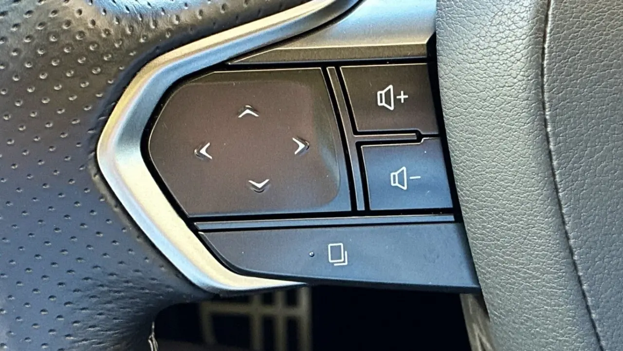 2022 Lexus NX350H Gallery Image 16