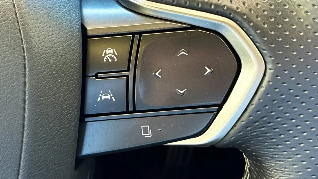 2022 Lexus NX350H Gallery Image 17