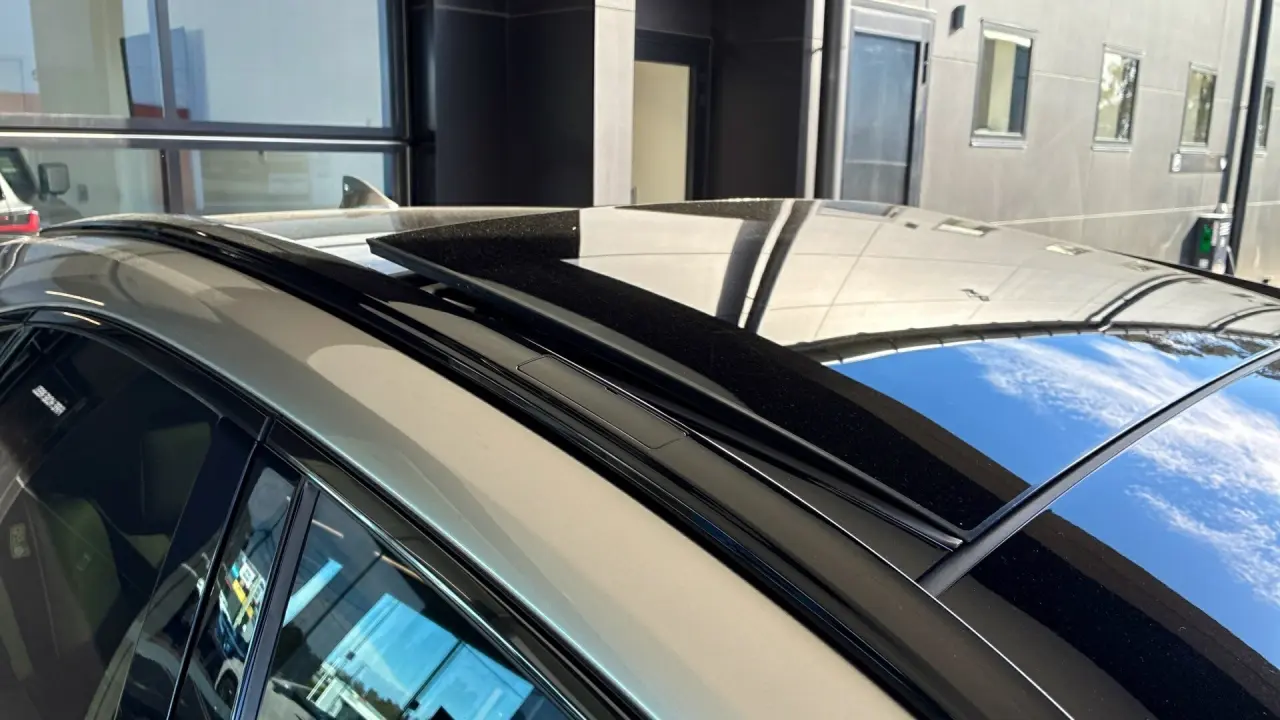 2022 Lexus NX350H Gallery Image 5