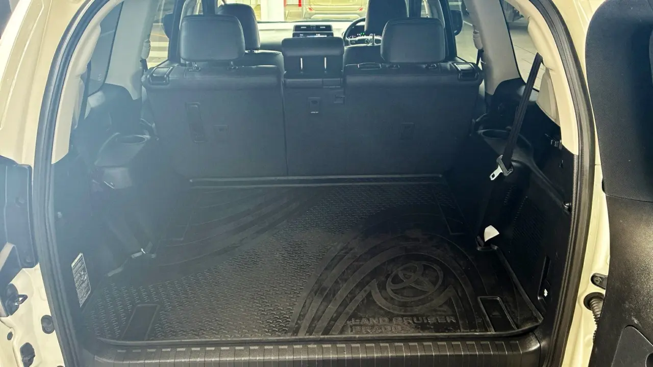 2021 Toyota Prado Gallery Image 6