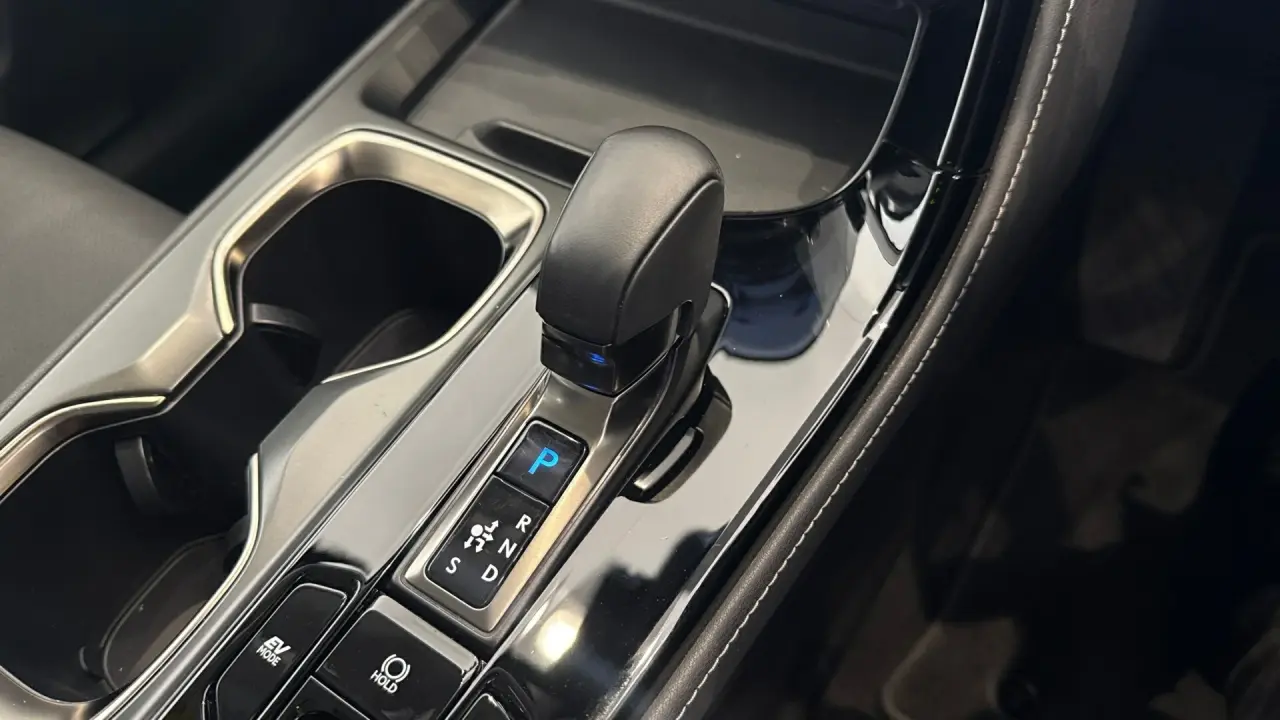 2024 Lexus NX350H Gallery Image 16