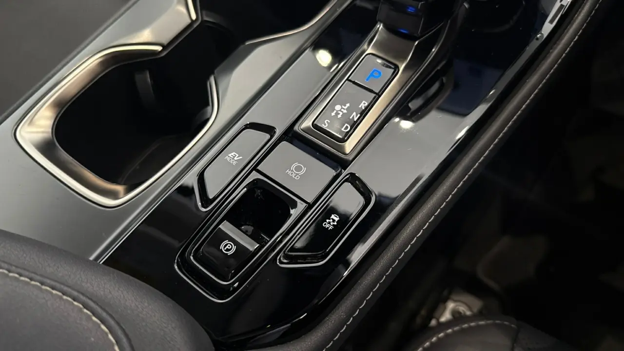 2024 Lexus NX350H Gallery Image 17