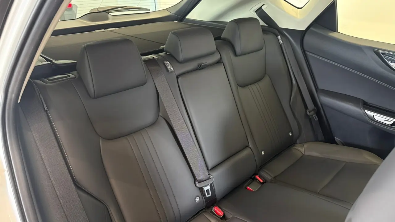 2024 Lexus NX350H Gallery Image 8