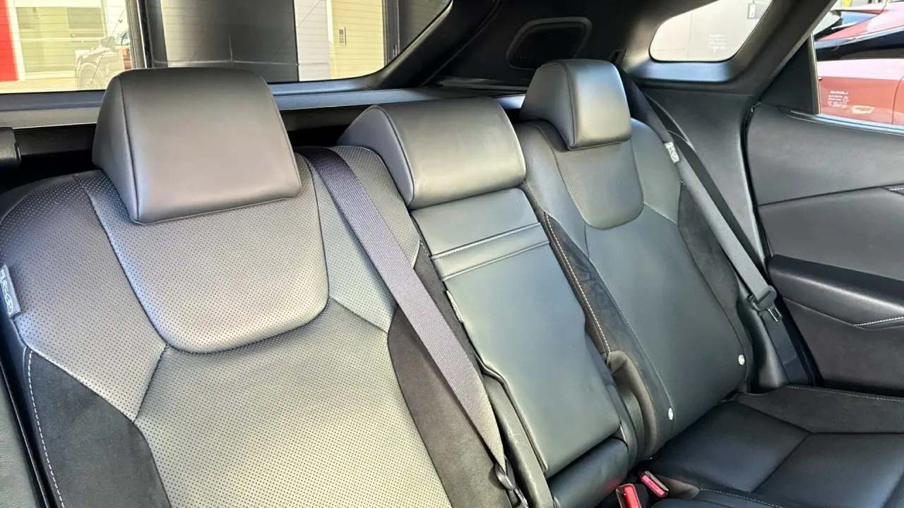 2023 Lexus RX350 Gallery Image 9