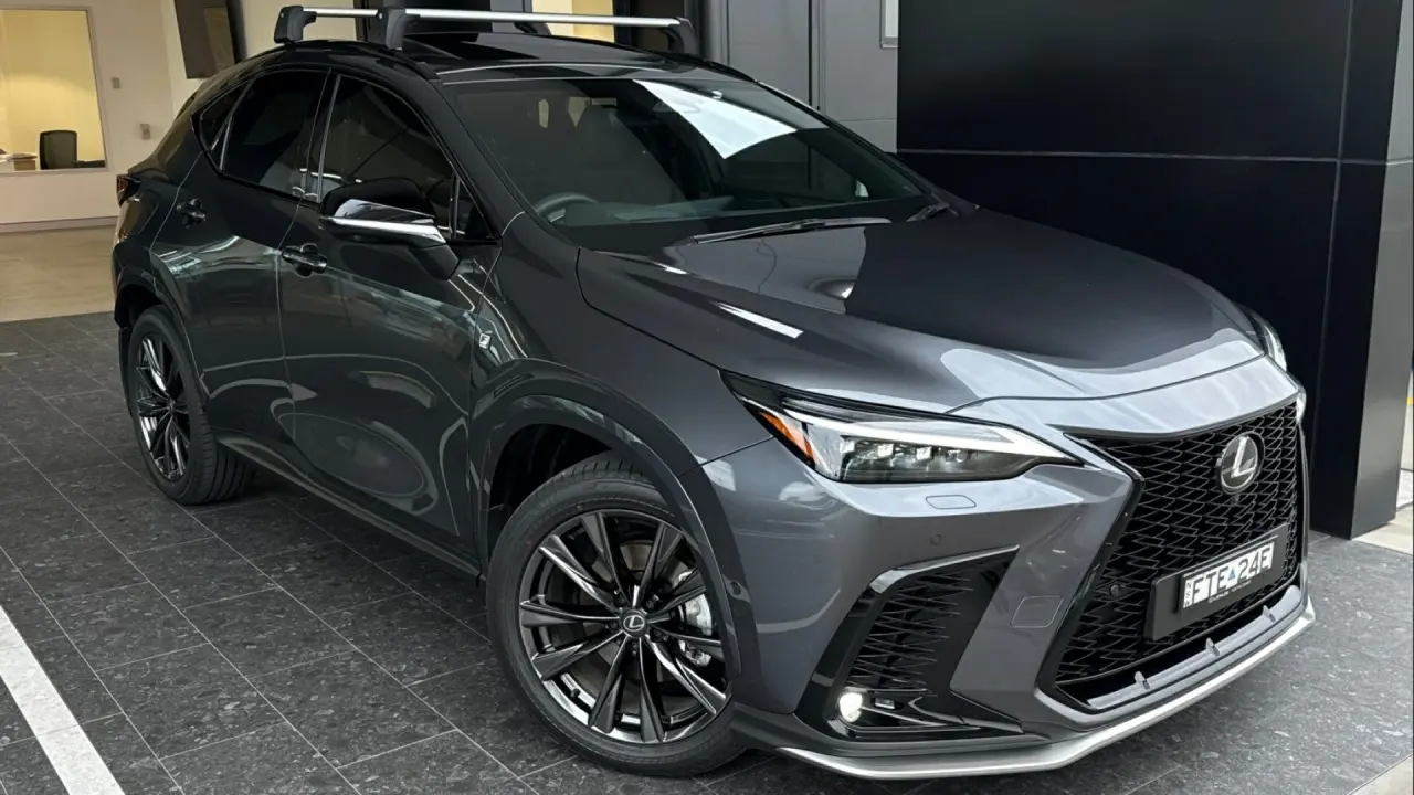2026 Lexus NX450h+ Gallery Image 1