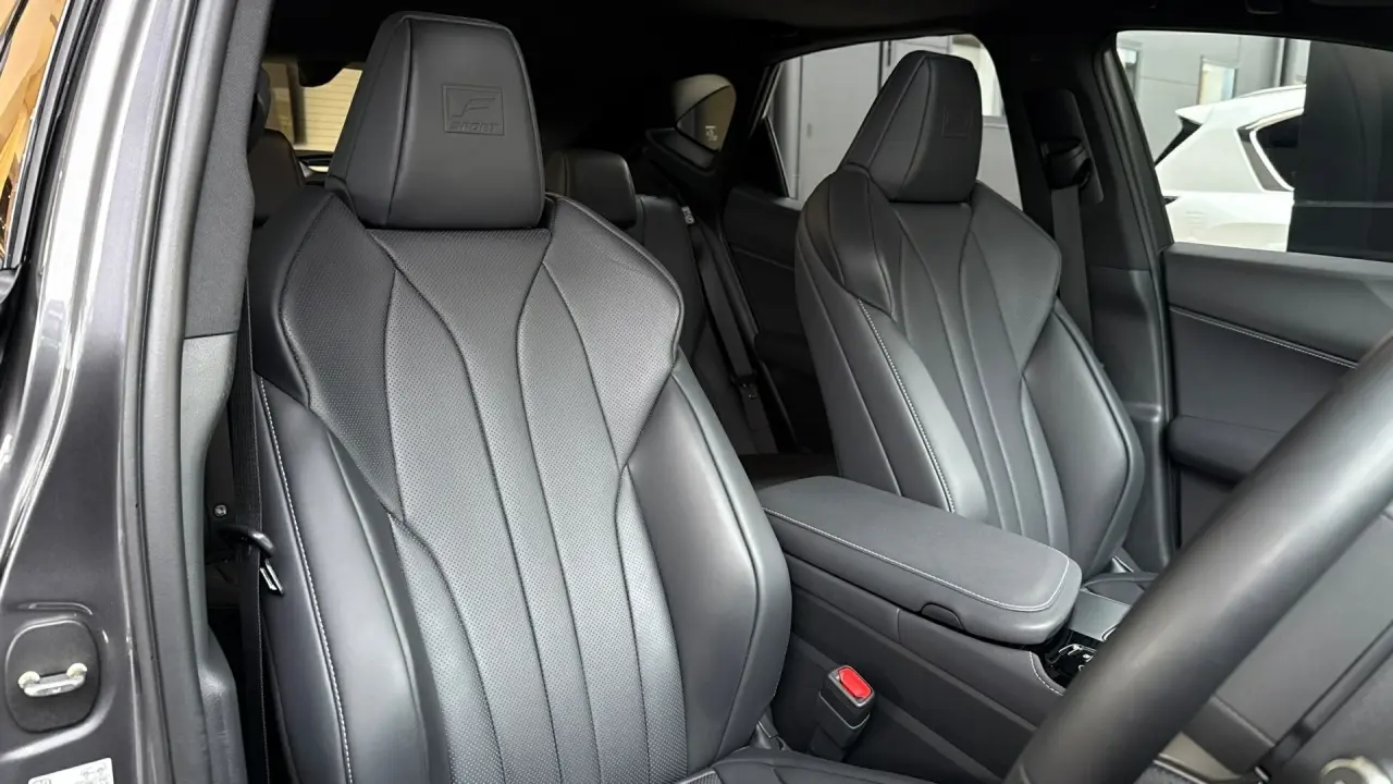 2026 Lexus NX450h+ Gallery Image 12