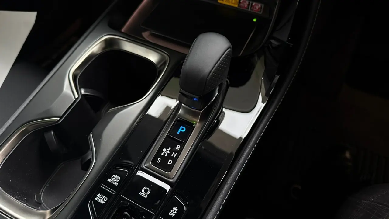 2026 Lexus NX450h+ Gallery Image 19
