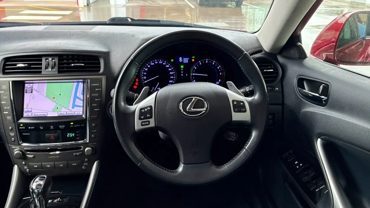 2011 Lexus IS250 Gallery Image 11