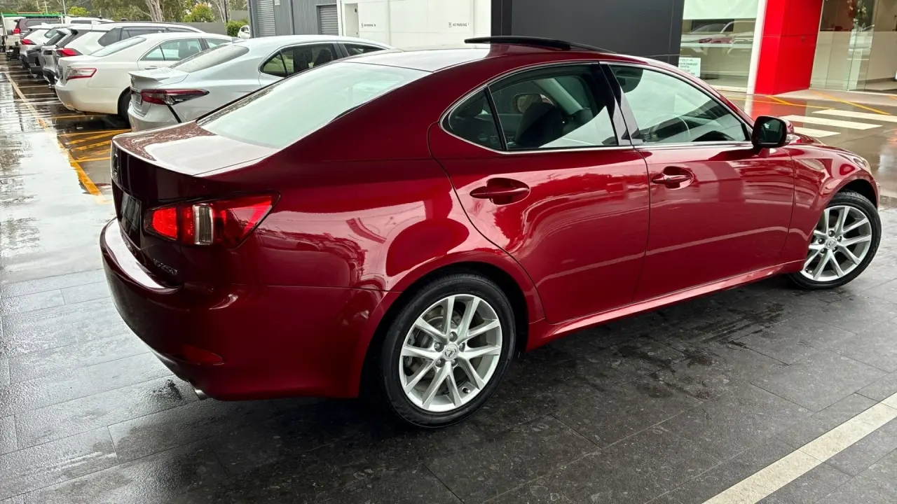 2011 Lexus IS250 Gallery Image 5