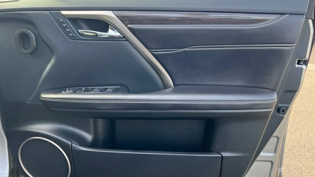 2018 Lexus RX450hL Image 11