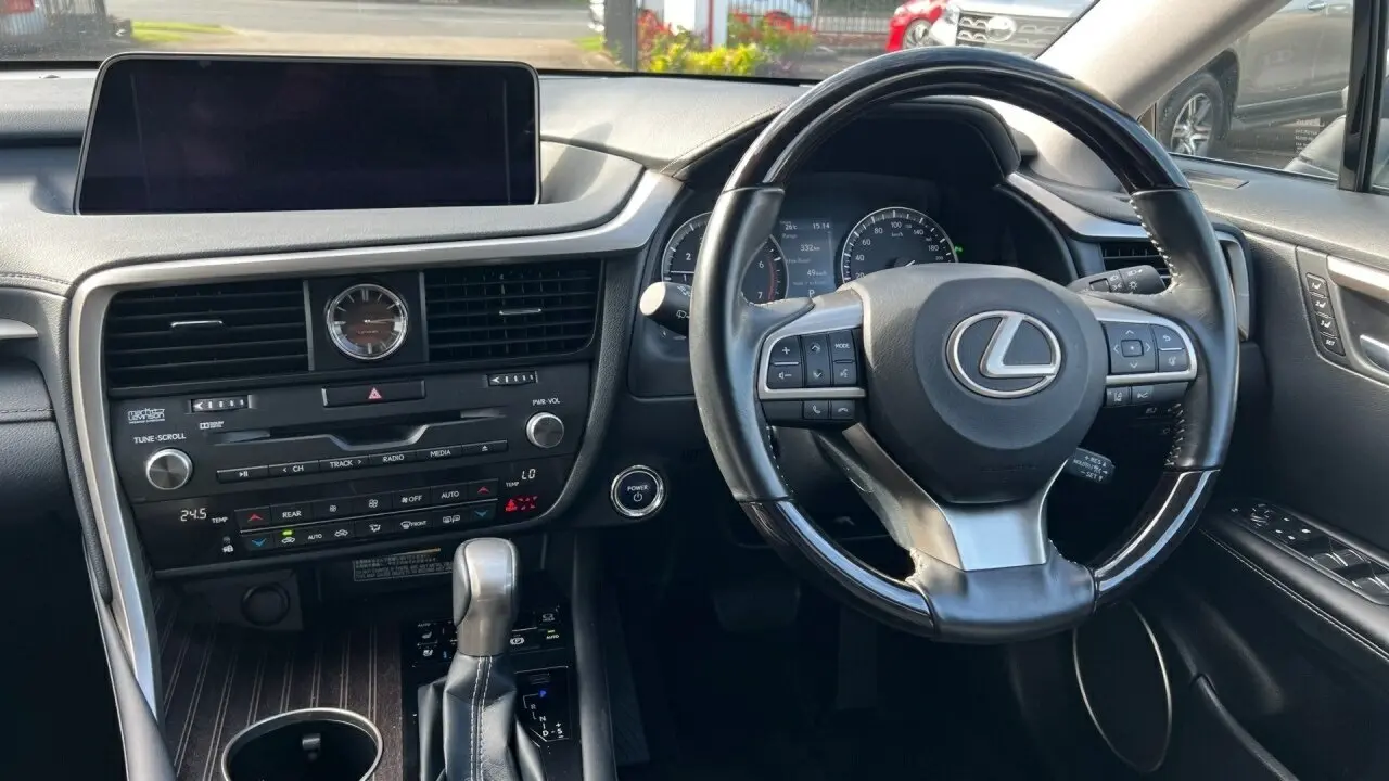 2018 Lexus RX450hL Image 13
