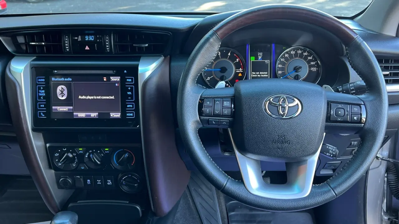 2017 Toyota Fortuner Image 8