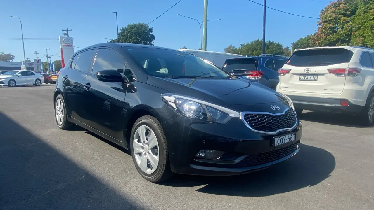 2013 KIA CERATO Image 1