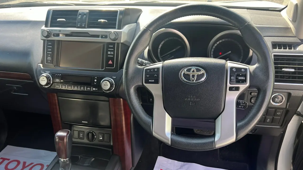 2015 Toyota Prado Image 5