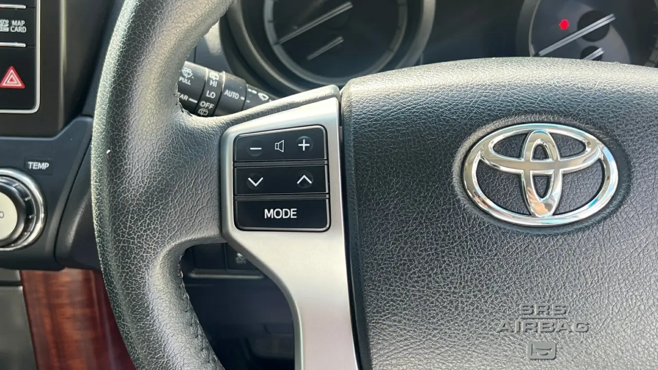 2015 Toyota Prado Image 6