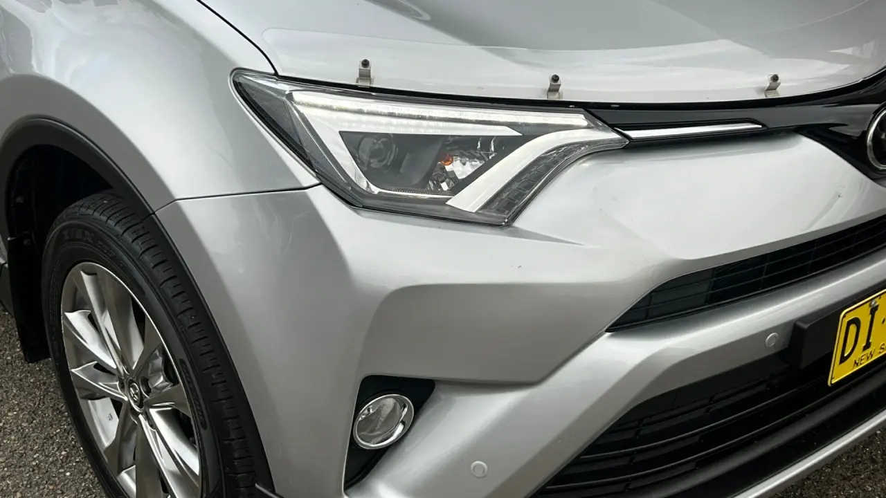 2016 Toyota RAV4 Image 3