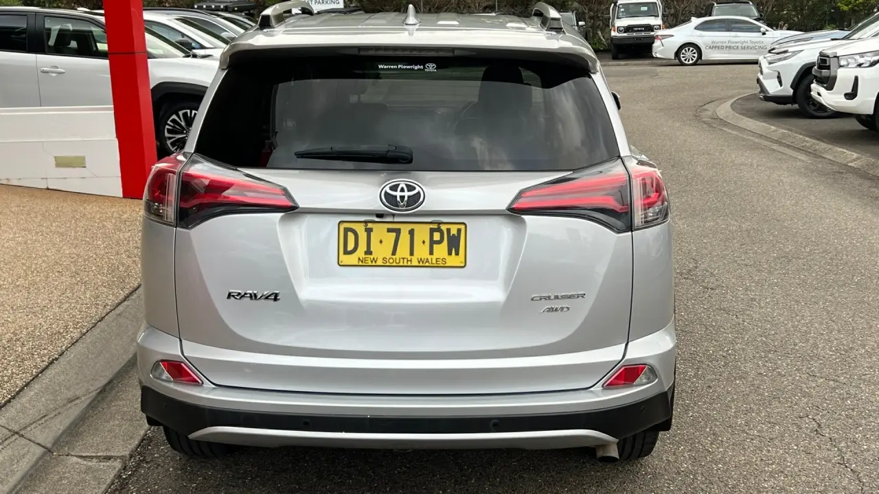 2016 Toyota RAV4 Image 5