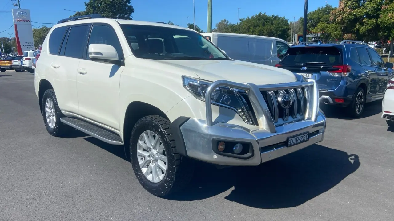 2016 Toyota Prado Image 1