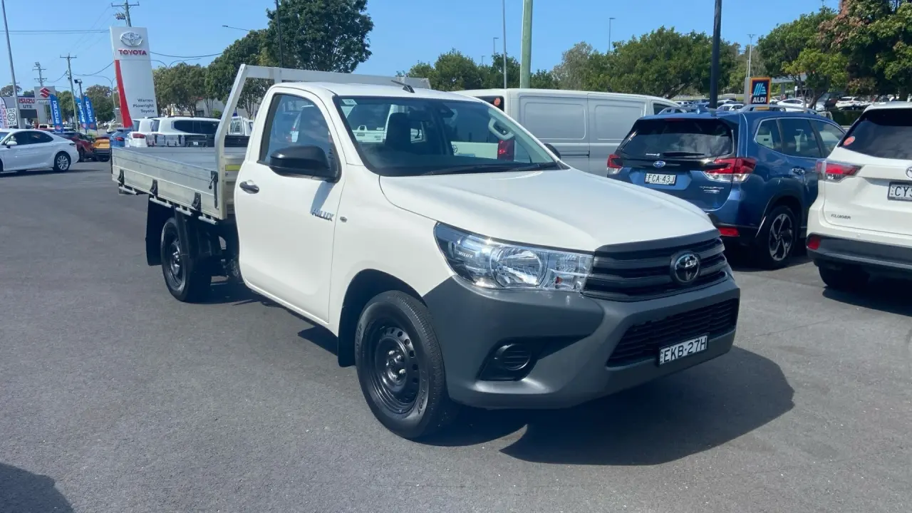 2020 Toyota Hilux Image 1