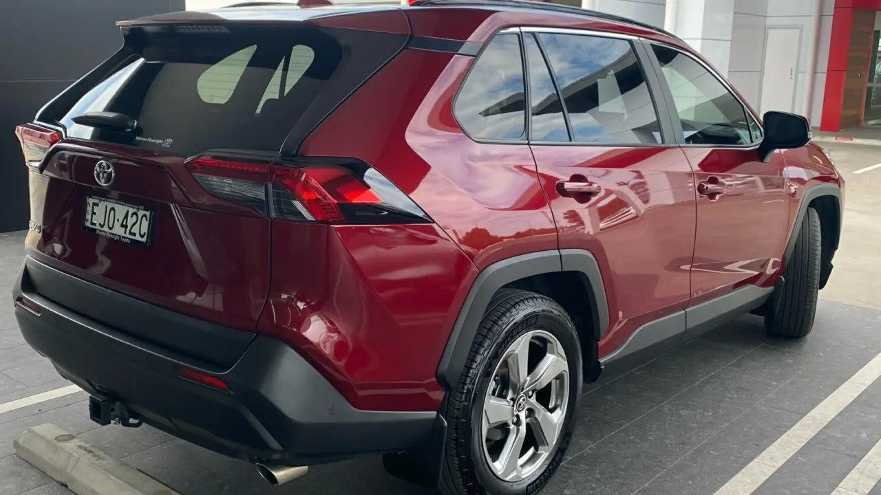 2019 Toyota Rav4 Gallery Image 3