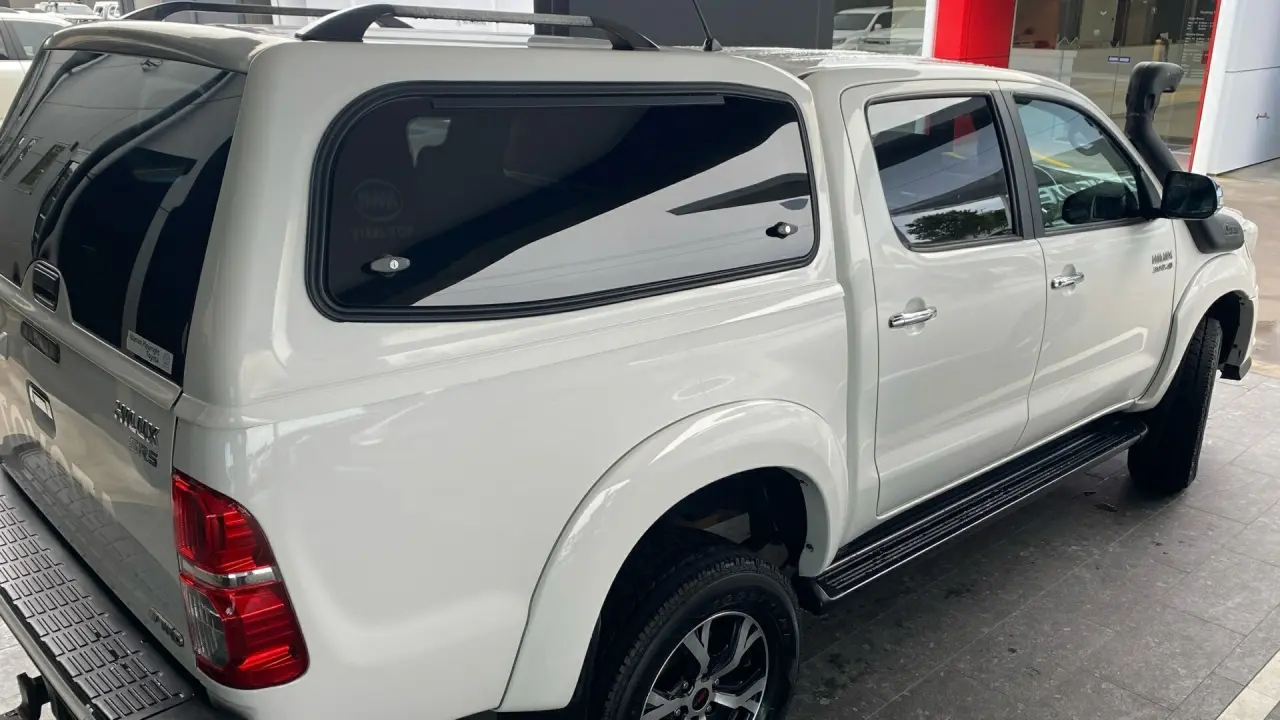 2014 Toyota Hilux Image 14