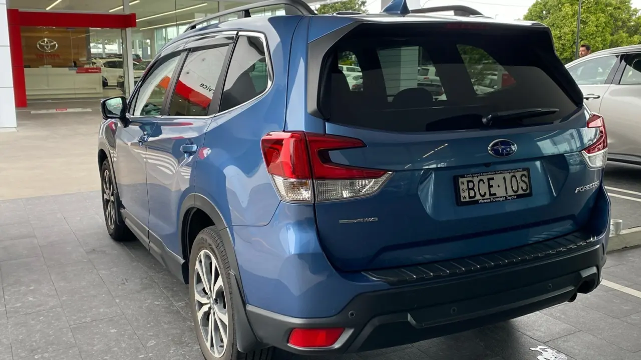 2019 SUBARU FORESTER Image 4