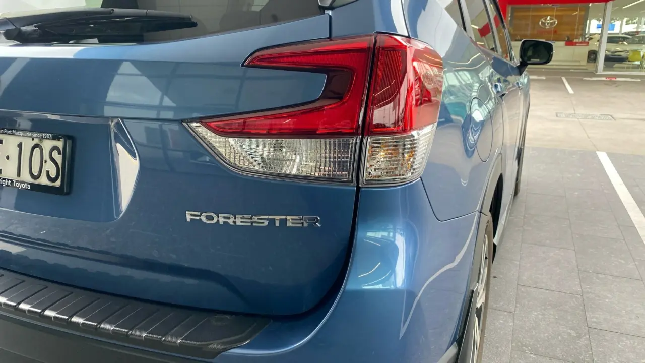 2019 SUBARU FORESTER Image 5