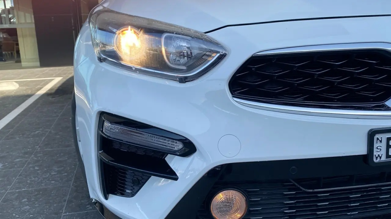 2019 KIA CERATO Image 2