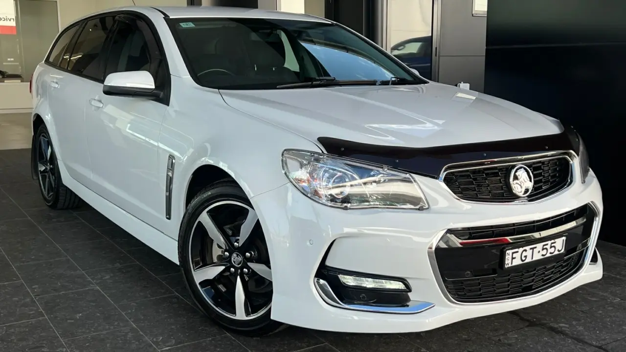 2017 HOLDEN COMMODORE Image 1