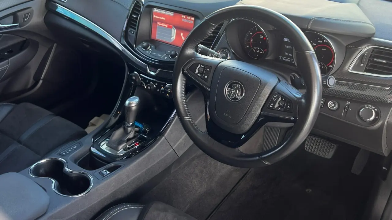 2017 HOLDEN COMMODORE Image 11