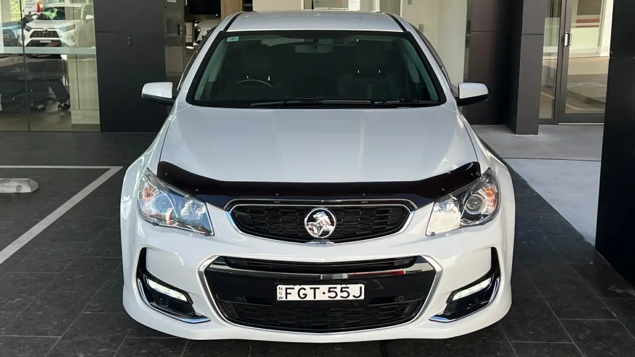 2017 HOLDEN COMMODORE Image 3