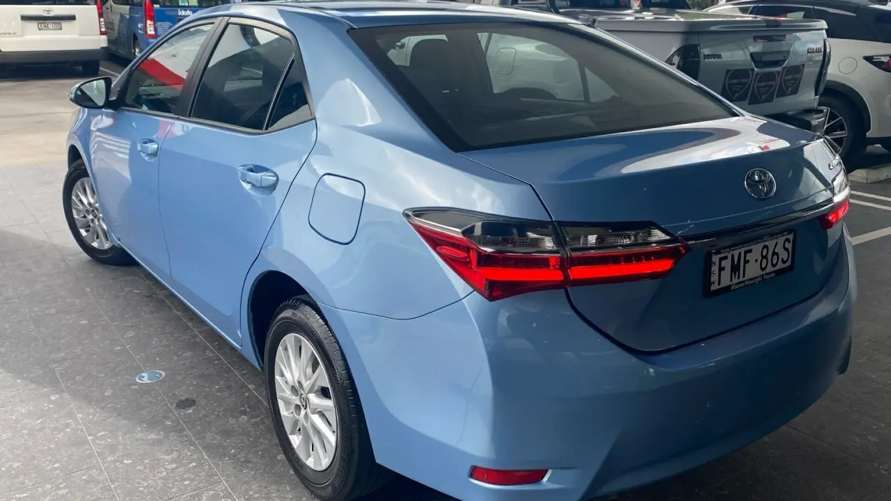 2018 Toyota Corolla Gallery Image 4