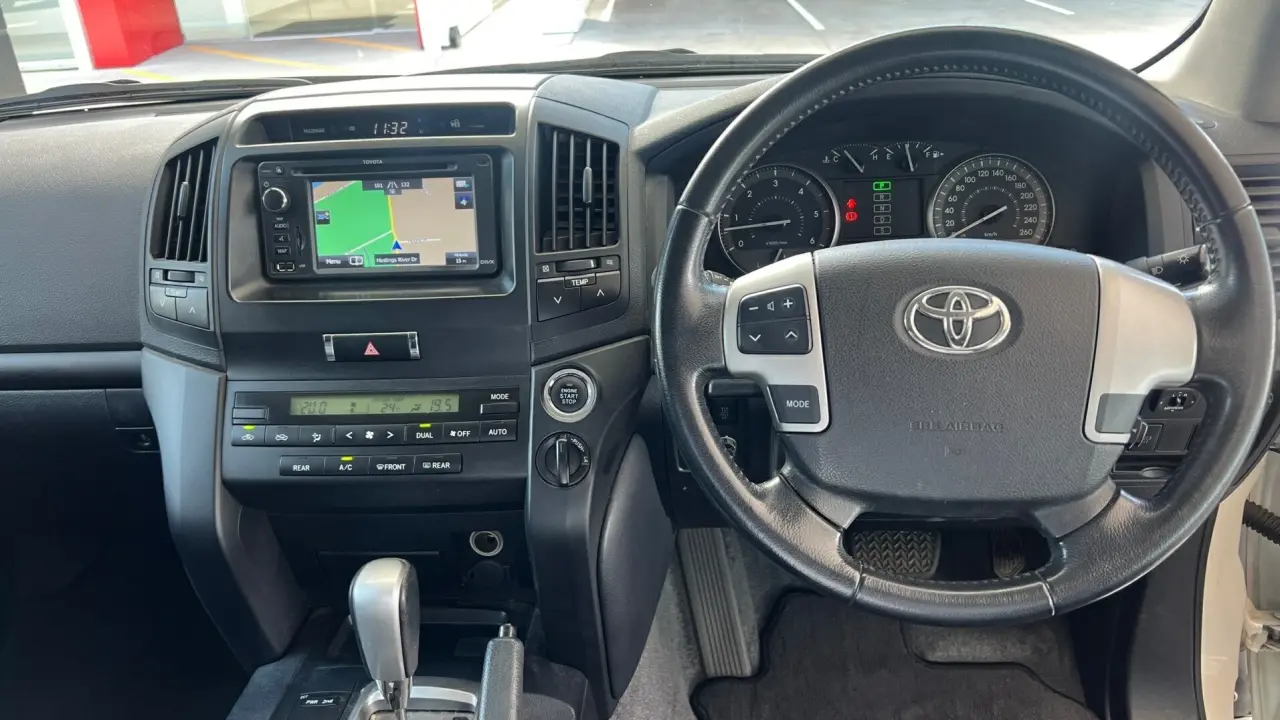 2014 Toyota Landcruiser Gallery Image 10