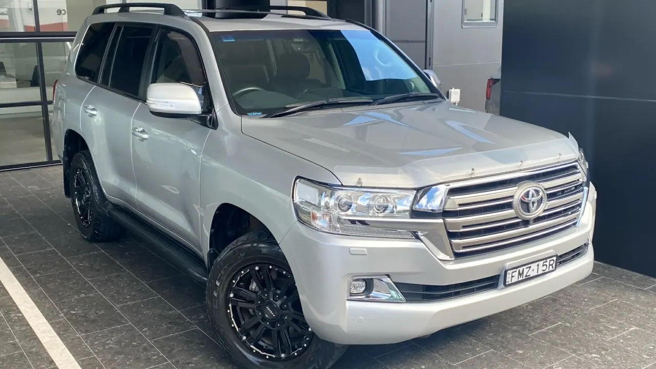 2019 Toyota Landcruiser Gallery Image 1