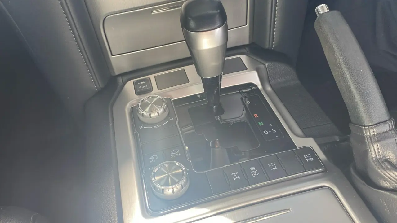 2019 Toyota Landcruiser Gallery Image 18