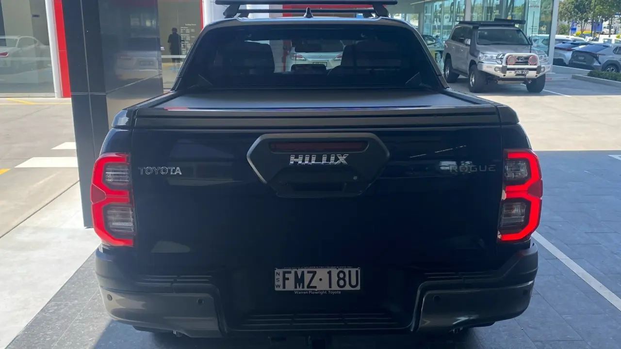 2022 Toyota Hilux Gallery Image 5