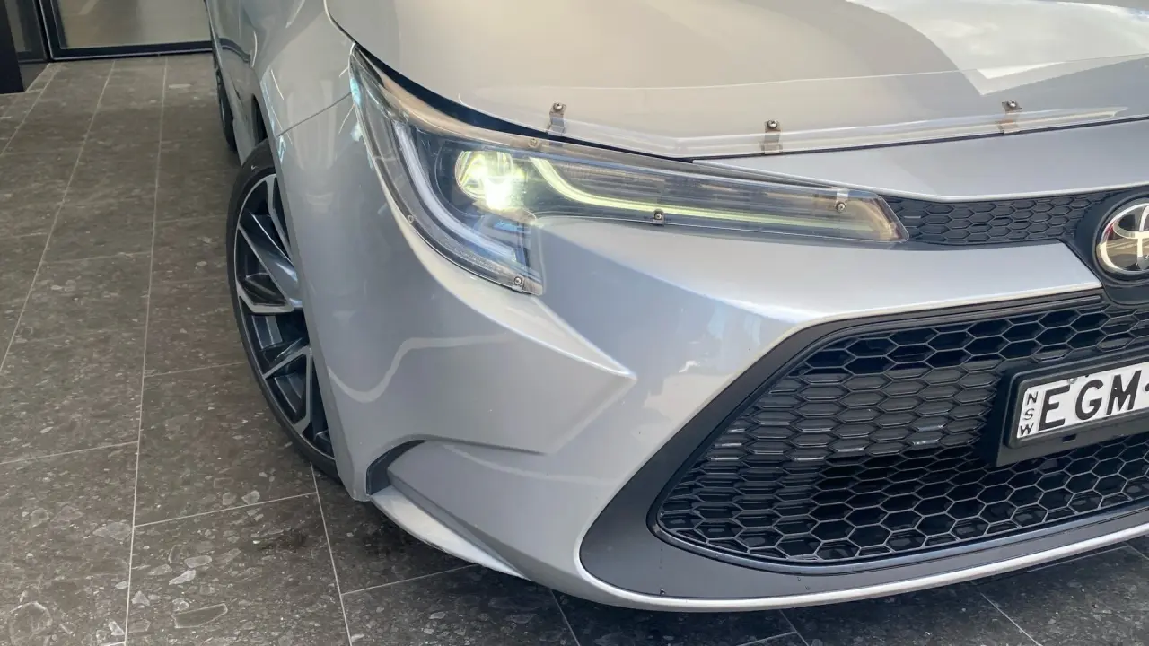 2019 Toyota Corolla Gallery Image 3