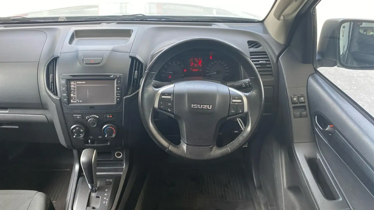 2017 Isuzu D-Max Gallery Image 9