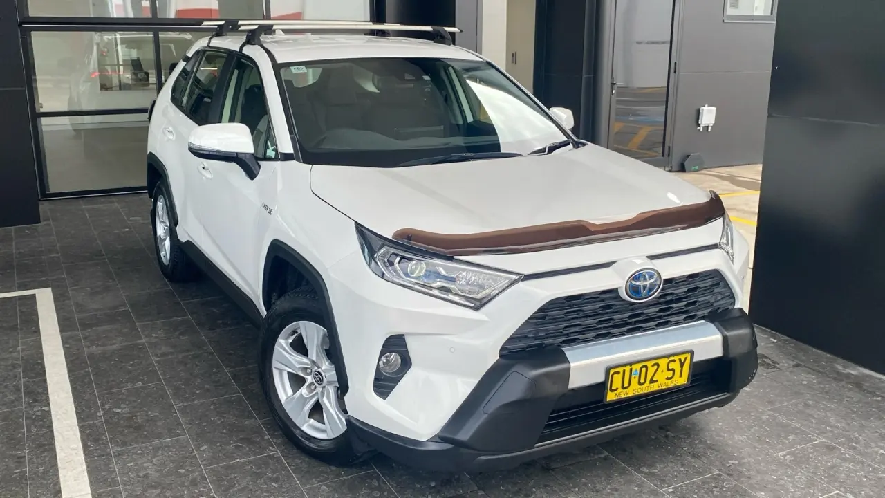 2019 Toyota Rav4 Hybrid Gallery Image 1