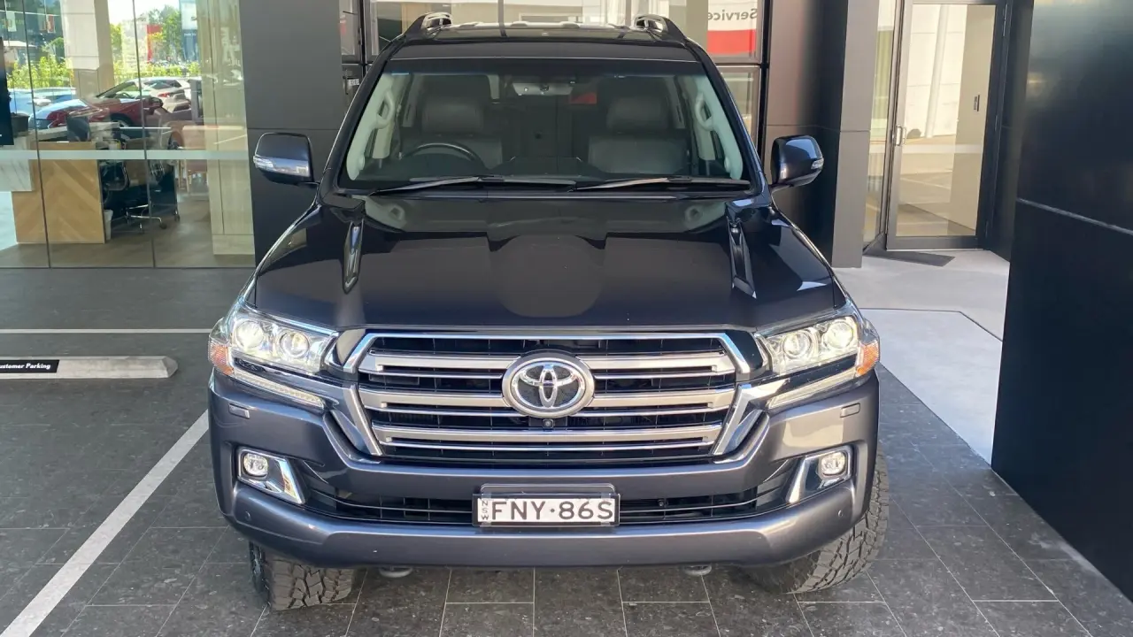 2019 Toyota Landcruiser Gallery Image 3