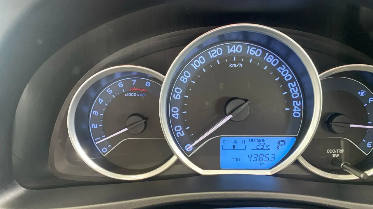 2016 Toyota Corolla Gallery Image 13