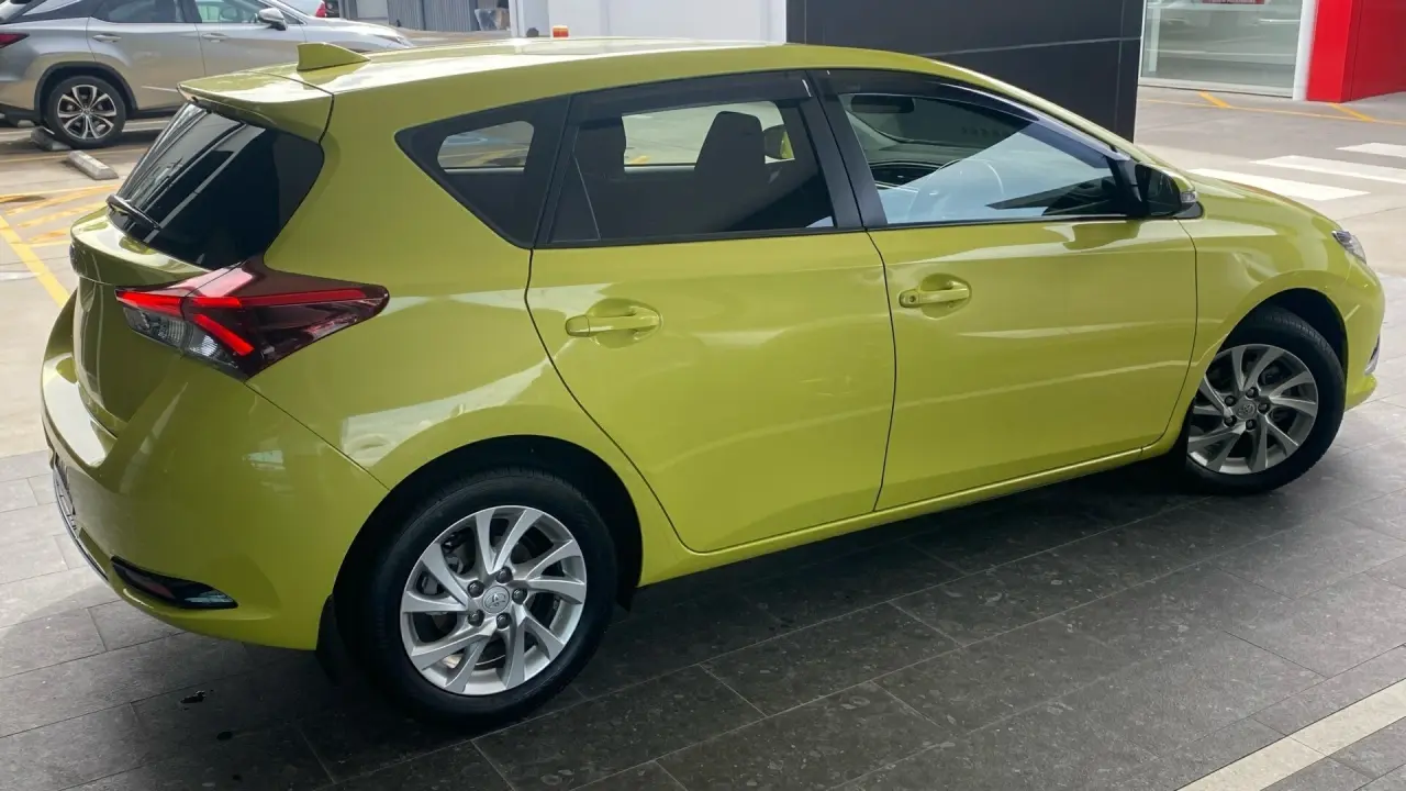 2016 Toyota Corolla Gallery Image 8