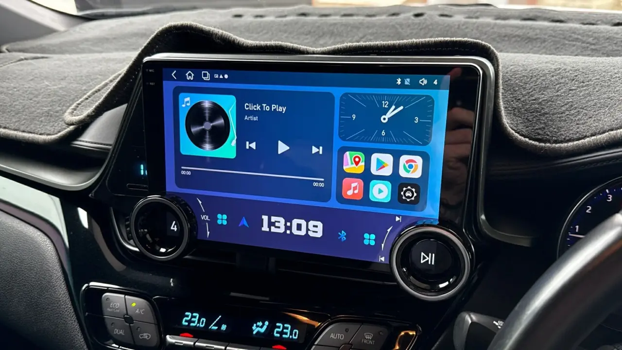 2018 Toyota C-HR Gallery Image 12