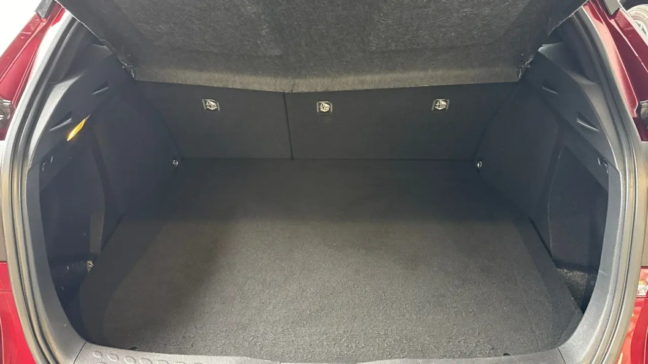 2018 Toyota C-HR Gallery Image 5