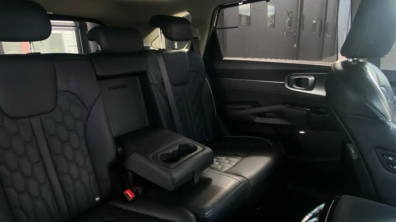 2021 KIA SORENTO Gallery Image 13