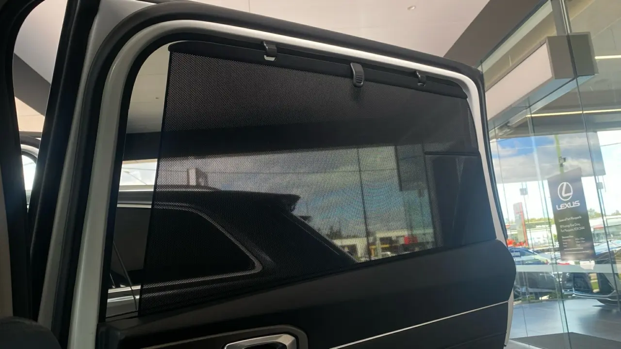 2021 KIA SORENTO Gallery Image 22