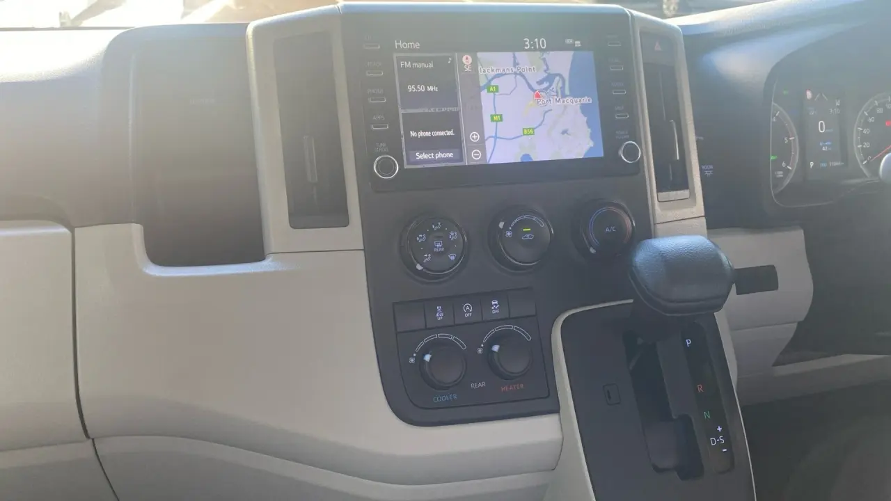 2021 Toyota Hiace Gallery Image 13